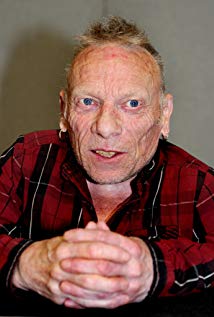 How tall is Jimmy Vee?